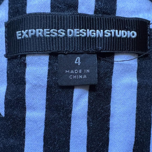 Express Design Studio Geometric Mini Skirt - Picture 3 of 4